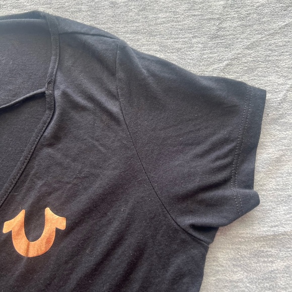True Religion black foil horseshoe rose gold C short sleeve top cage stretch XL - Picture 7 of 8